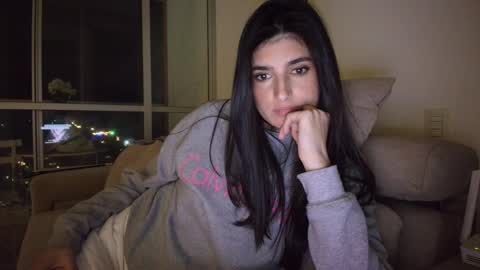 hollyshit_ online show from March 8, 2:04 am