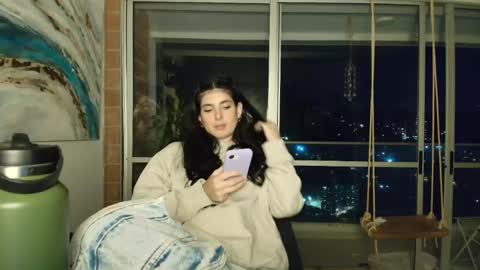 Snapshot of hollyshit_ chatting on April 27, 11:47 pm hollyshit_ online show from April 27, 11:47 pm