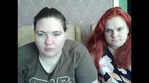 HollyXEva online show from May 8, 9:03 am