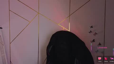 Snapshot of hollyxx_ chatting on October 18, 10:38 am holly online show from October 18, 10:38 am