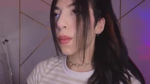 Snapshot of hollyxx_ chatting on October 24, 3:08 pm holly online show from October 24, 3:08 pm