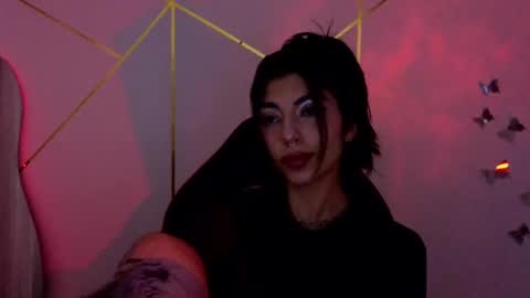 holly online show from November 21, 9:24 pm