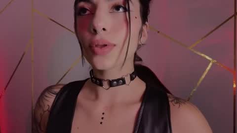 holly online show from January 14, 9:31 pm