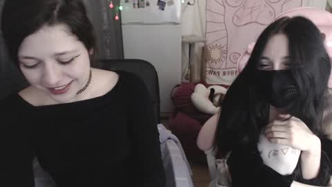 Snapshot of holy420loly chatting on January 14, 5:23 pm Ho Lee Sheet online show from January 14, 5:23 pm