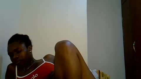 holy_ebony online show from June 25, 12:42 pm