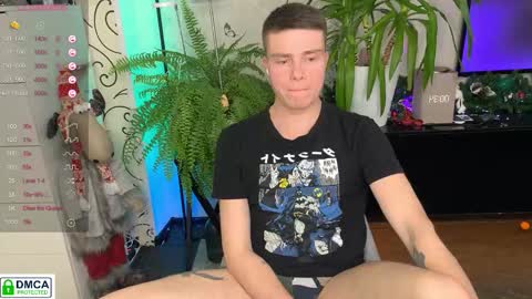 Snapshot of holy_eggs_00 chatting on December 19, 9:33 pm holy_eggs_00 online show from December 19, 9:33 pm
