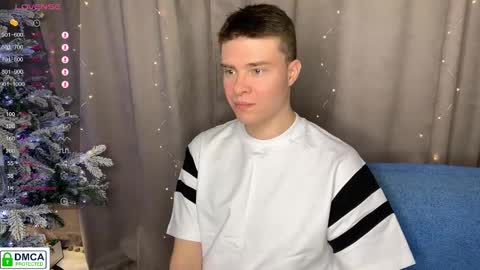 Snapshot of holy_eggs_00 chatting on January 7, 5:59 pm holy_eggs_00 online show from January 7, 5:59 pm