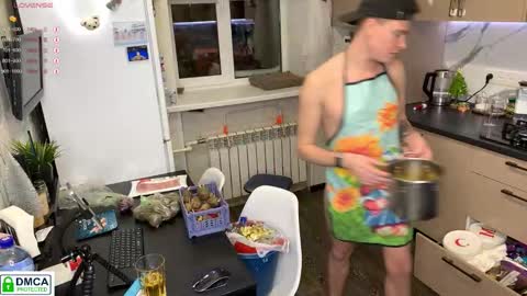 Snapshot of holy_eggs_00 chatting on January 12, 3:06 pm holy_eggs_00 online show from January 12, 3:06 pm