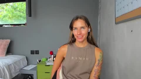 Kira Purrr online show from January 8, 9:55 am