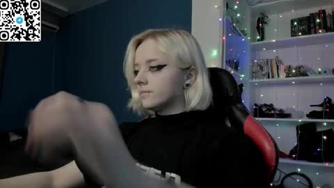 holy_mistresss online show from December 16, 9:36 am