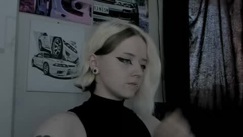 holy_mistresss online show from May 8, 8:30 am