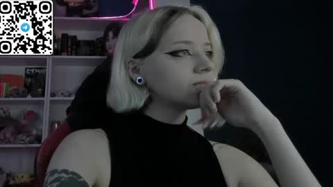 holy_mistresss online show from May 12, 8:22 am