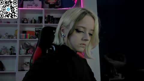holy_mistresss online show from May 19, 7:58 am
