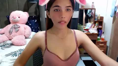 Snapshot of holy_molly1 chatting on December 2, 4:02 pm holy_molly1 online show from December 2, 4:02 pm