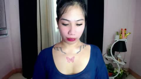 holy_samyx online show from November 28, 4:04 am