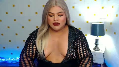Snapshot of holydeepmistress chatting on December 26, 5:08 pm gem online show from December 26, 5:08 pm