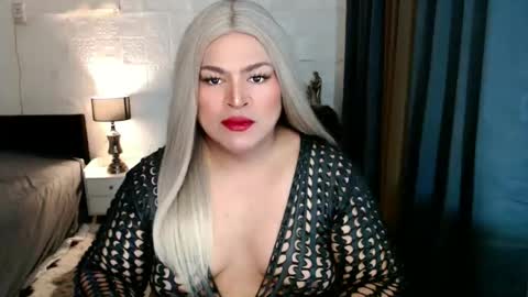Snapshot of holydeepmistress chatting on September 9, 2:38 pm gem online show from September 9, 2:38 pm