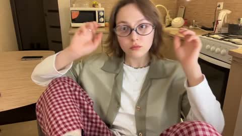 Snapshot of holydori chatting on February 6, 10:43 pm dori not holy get my tg channel with link from description under last photo online show from February 6, 10:43 pm