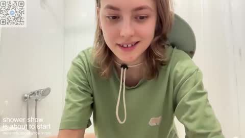 Snapshot of holydori chatting on February 12, 4:00 pm dori not holy get my tg channel with link from description under last photo online show from February 12, 4:00 pm