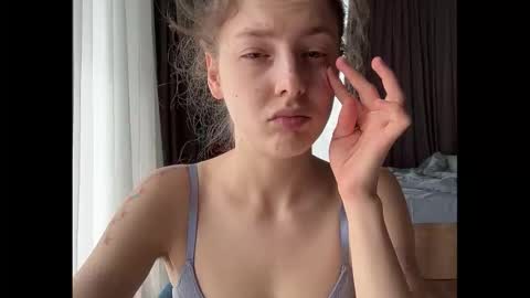 Snapshot of holydori chatting on October 3, 9:28 am dori not holy get my tg channel with link from description under last photo online show from October 3, 9:28 am