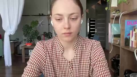 dori not holy get my tg channel with link from description under last photo online show from May 14, 7:59 am