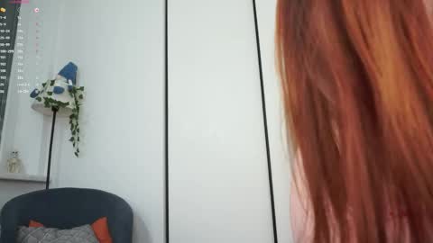 Snapshot of holyhee chatting on October 7, 9:23 pm Holy online show from October 7, 9:23 pm