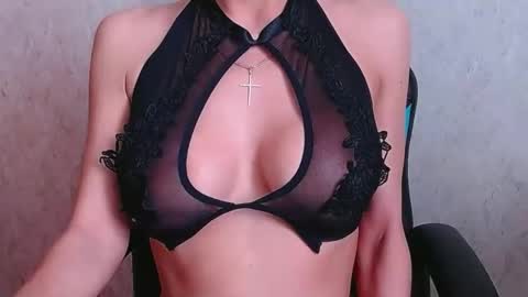 HolyJulie online show from March 29, 6:13 am