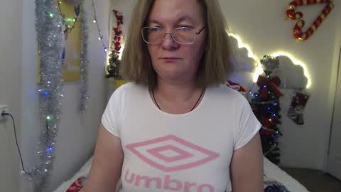 holymilfa online show from December 22, 2:38 pm