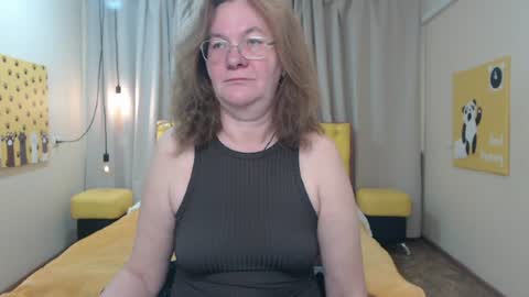 holymilfa online show from April 28, 7:02 am