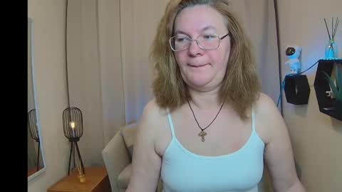 holymilfa online show from May 5, 6:54 am