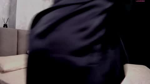 Snapshot of holysinner83 chatting on November 10, 6:51 pm holysinner83 online show from November 10, 6:51 pm