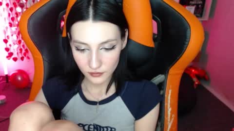 Snapshot of honblisss chatting on February 16, 1:24 am Kate online show from February 16, 1:24 am