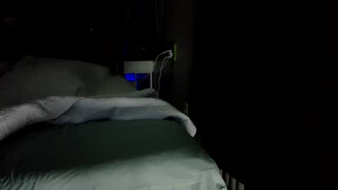 Snapshot of honeeyyy_pot chatting on October 2, 7:04 am Honey online show from October 2, 7:04 am