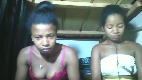 Snapshot of honeria98 chatting on January 11, 8:36 pm honeria98 online show from January 11, 8:36 pm