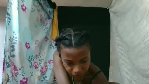 Snapshot of honeria98 chatting on February 10, 7:01 am honeria98 online show from February 10, 7:01 am