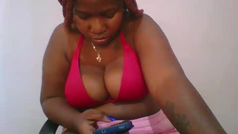 Snapshot of honey_beb chatting on September 30, 7:13 am honey_beb online show from September 30, 7:13 am
