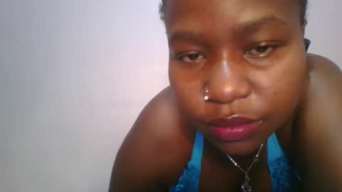 Snapshot of honey_beb chatting on October 9, 9:35 pm honey_beb online show from October 9, 9:35 pm