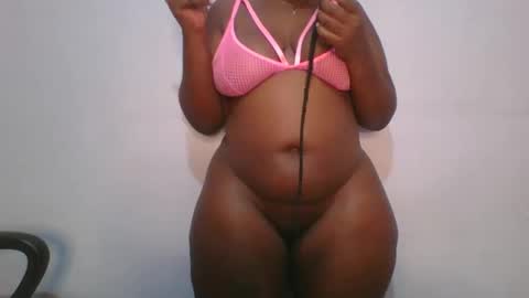 Snapshot of honey_beb chatting on October 17, 5:59 pm honey_beb online show from October 17, 5:59 pm