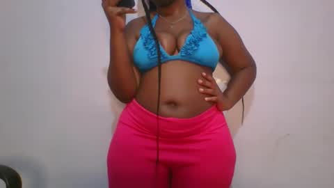 Snapshot of honey_beb chatting on October 31, 6:42 pm honey_beb online show from October 31, 6:42 pm