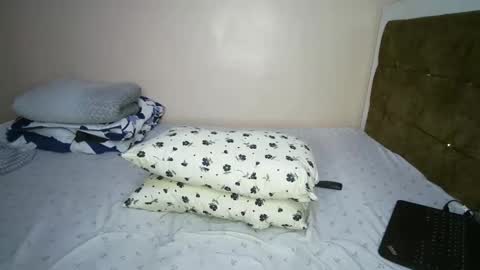 honey_bunny0 online show from October 23, 10:08 pm