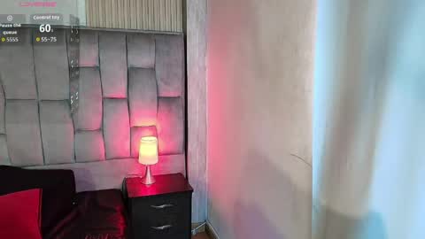 Snapshot of honey_dark chatting on April 21, 1:17 pm Honney online show from April 21, 1:17 pm
