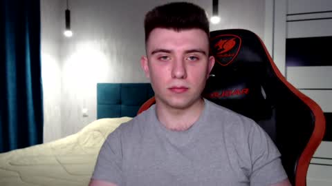 Snapshot of honey_furry chatting on December 9, 3:54 pm Wolfy online show from December 9, 3:54 pm