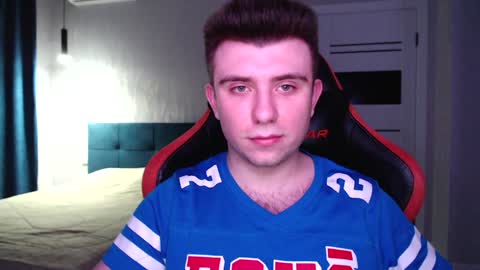 Snapshot of honey_furry chatting on January 24, 11:23 pm Wolfy online show from January 24, 11:23 pm