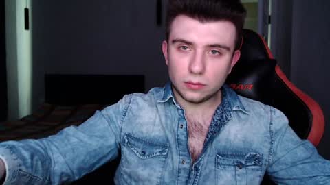 Snapshot of honey_furry chatting on January 31, 5:19 am Wolfy online show from January 31, 5:19 am