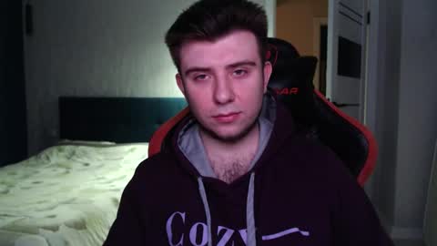 Snapshot of honey_furry chatting on February 6, 6:22 pm Wolfy online show from February 6, 6:22 pm