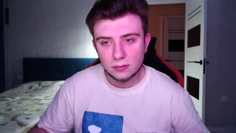 Snapshot of honey_furry chatting on February 8, 11:30 pm Wolfy online show from February 8, 11:30 pm