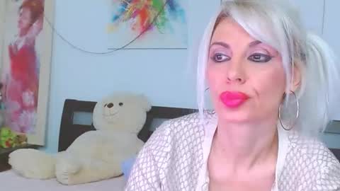 honey_lara online show from January 9, 9:49 pm