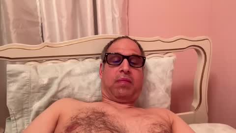 honey_man14 online show from December 20, 10:32 pm
