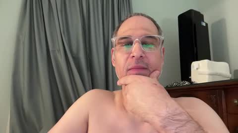 honey_man14 online show from May 1, 4:11 pm