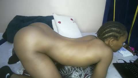 Snapshot of honey_nubia0 chatting on March 14, 11:15 am honey_nubia0 online show from March 14, 11:15 am